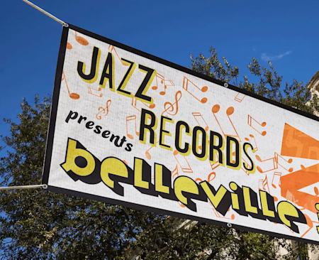 Tips for using outdoor event signs before and at events