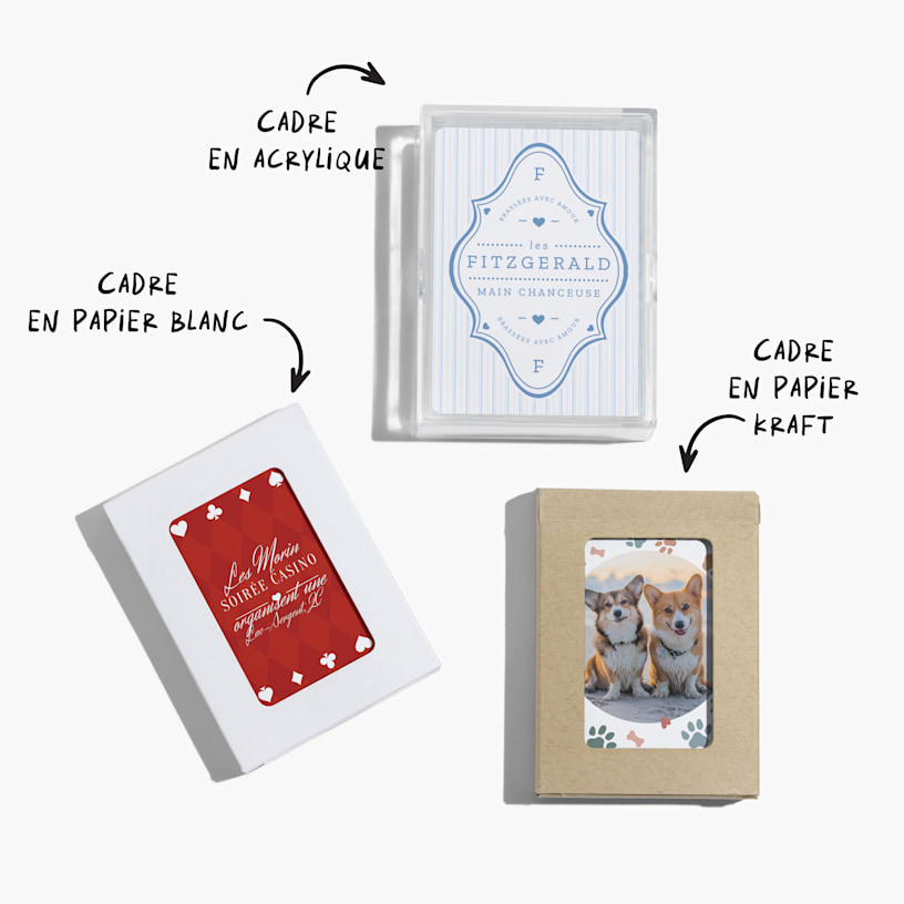 Trois jeux de cartes à jouer personnalisées, avec une note indiquant que vous pouvez choisir un étui en papier blanc, un étui en papier kraft ou un étui en acrylique. 