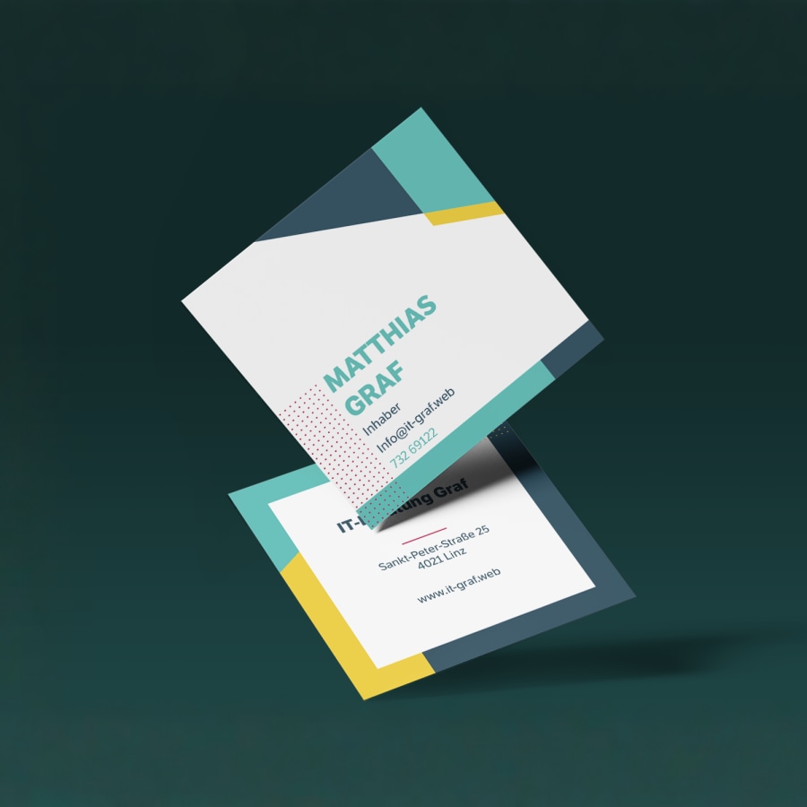 Vorderseitige und rückseitige Ansicht quadratischer Visitenkarten für eine Person namens Matthew Cooper.