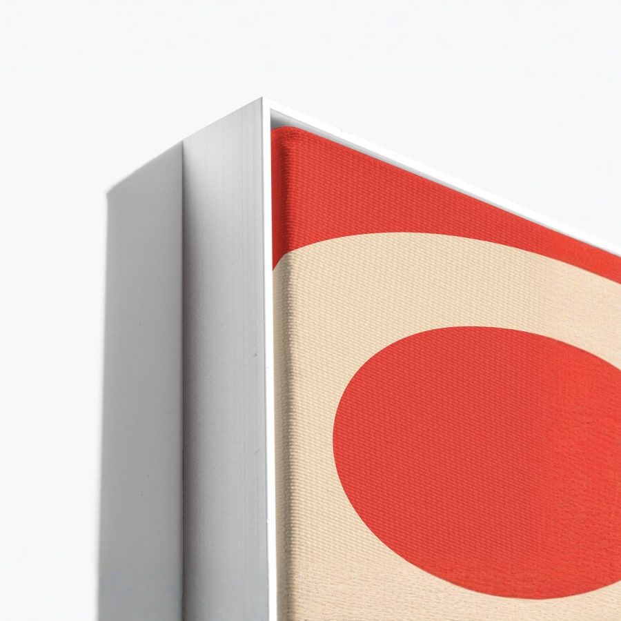 A close-up of where the fabric meets the frame, with a note pointing out the seamless aluminium frame.