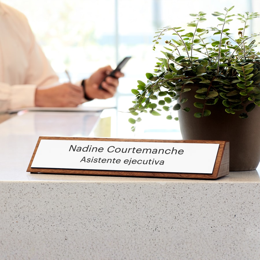 Placas de nombre para escritorio 