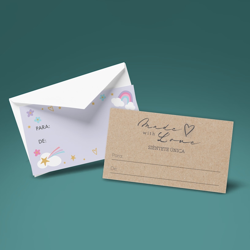 Dos etiquetas para regalo, una personalizada con un diseño infantil y la otra para una empresa de belleza.