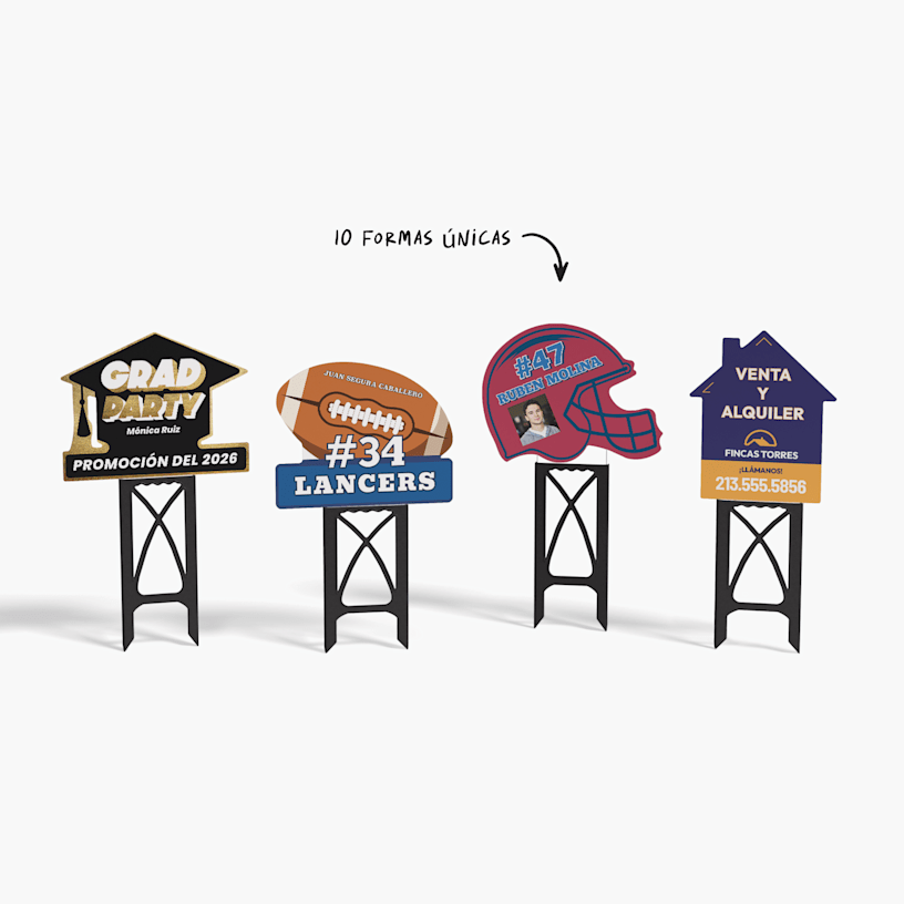 Un birrete de graduación, una pelota de fútbol americano, un casco de fútbol americano y un cartel para exteriores de una casa sobre soportes plásticos negros.