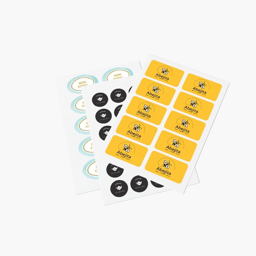 1 hoja de adhesivos rectangulares, 1 hoja de adhesivos redondos y 1 hoja de adhesivos ovalados, todos de diferentes empresas.