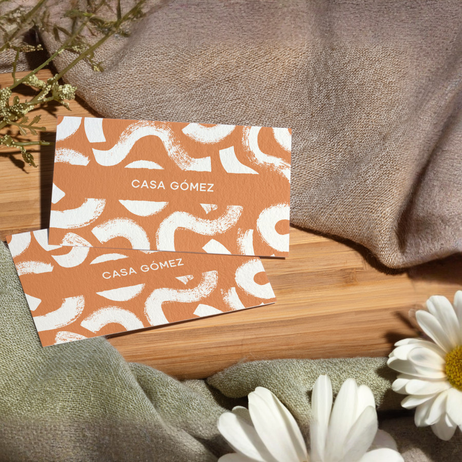 Tarjetas de presentación de algodón para una empresa de productos exclusivos.