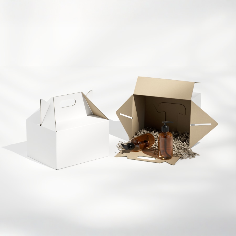  2 cajas lonchera sin impresión: 1 está cerrada y la otra está de costado con productos de belleza adentro.