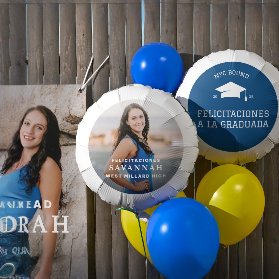 Dos globos con foto personalizados para fiestas de graduación. 