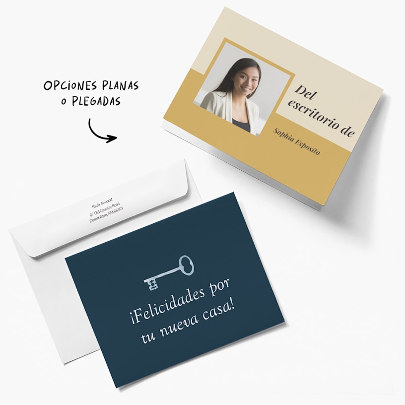 Dos notas personales empresariales, una de un especialista en contaduría y otra de una empresa inmobiliaria. Una nota indica que hay disponibles opciones planas y plegadas. 