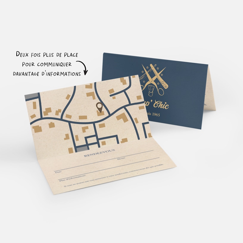 Des cartes de visite pliées pour un barbier qui font aussi office de cartes de rendez-vous, avec une note insistant sur le grand espace d’écriture disponible.