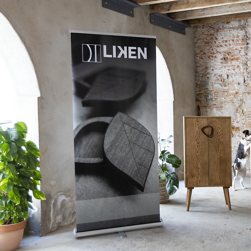 Roll-up dans un studio.