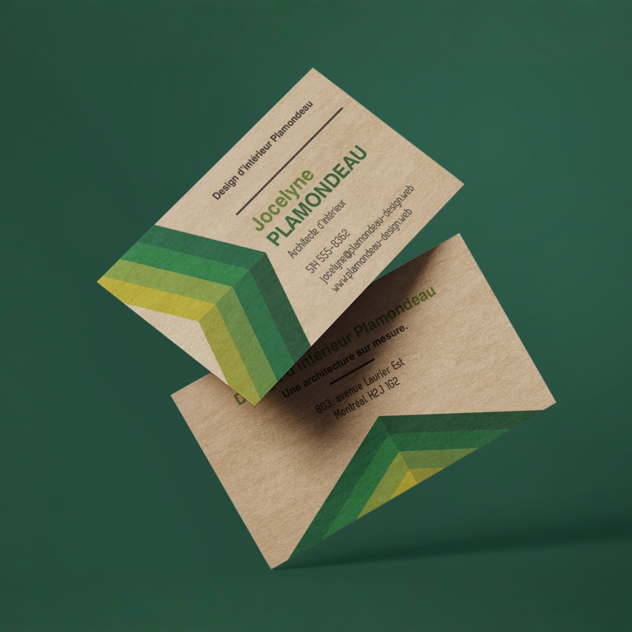 Recto et verso d’une carte d’affaires sur papier kraft conçue par un créateur indépendant.