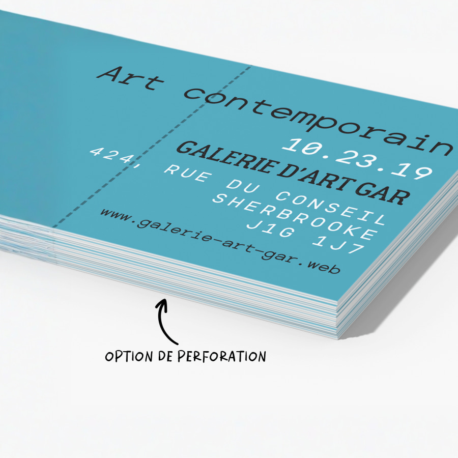Un billet perforé pour une exposition d’art, avec une note mentionnant que l’option perforée est disponible.
