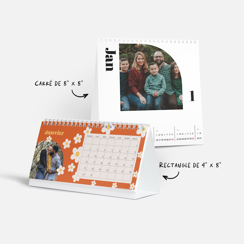 Un calendrier photo de bureau carré et un calendrier photo de bureau rectangulaire, avec une note indiquant qu’ils mesurent 20 centimètres par 20 centimètres et 10,5 centimètres par 21 centimètres. 