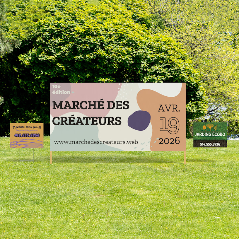 L’une de nos plus grandes pancartes d’extérieur, présentée à l’extérieur. 