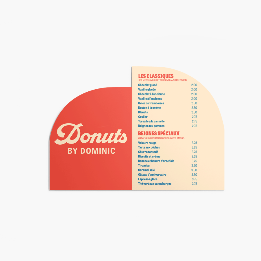Panneau en carton-mousse de forme personnalisée, présentant un menu.
