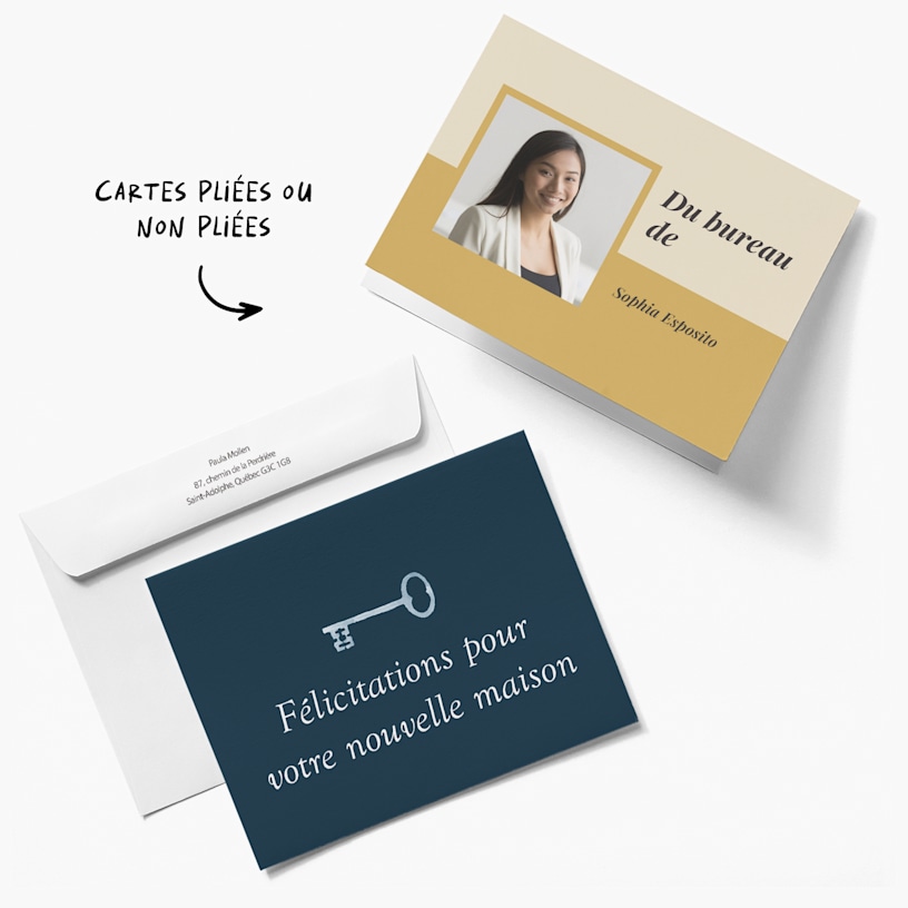 Deux cartons de correspondance professionnels, un d’un spécialiste comptable et un d’une entreprise immobilière. Une remarque disant que les options plates et pliées sont disponibles. 