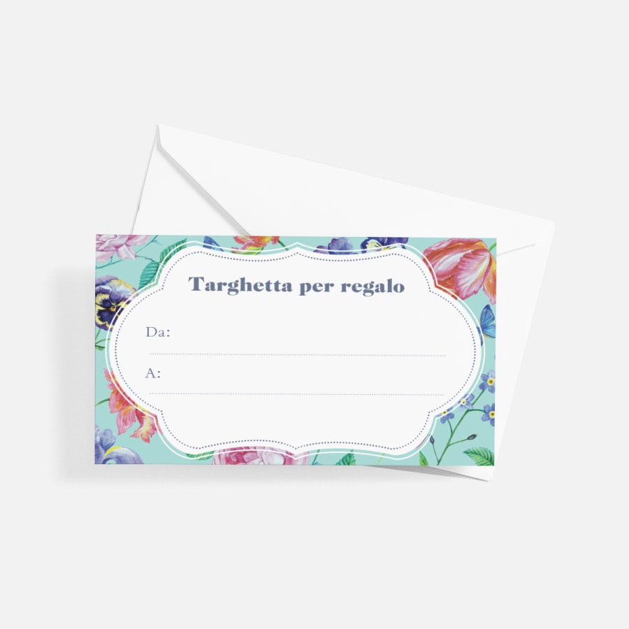 Una targhetta per regalo con stampato un motivo floreale. 