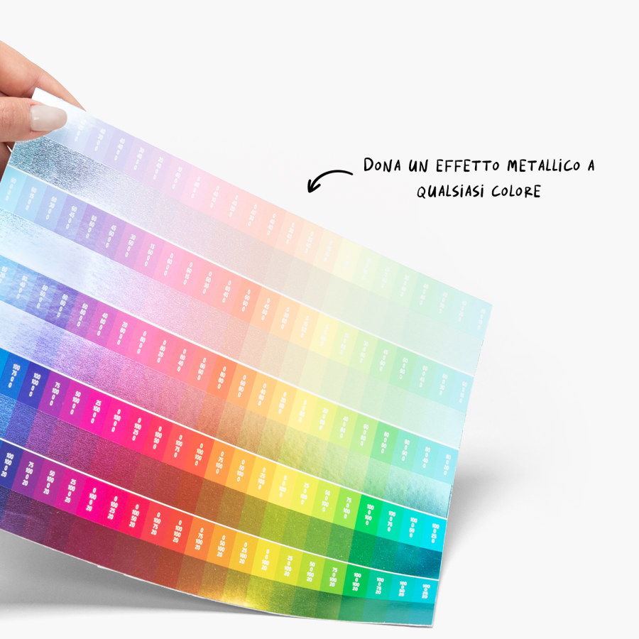 Una tavolozza di colori, sollevata da una mano, indica che si può aggiungere un effetto metallizzato in qualsiasi tonalità.