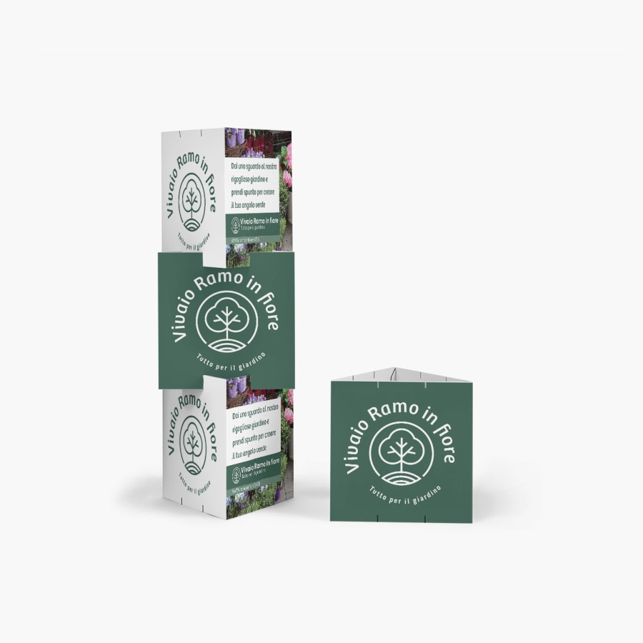 Totem pubblicitario triangolare verde 