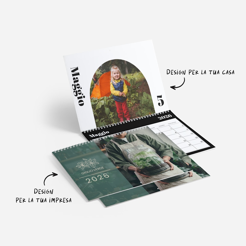 2 calendari da parete personalizzati con foto. Su delle note c’è scritto che sono disponibili opzioni per la casa e per le imprese. 