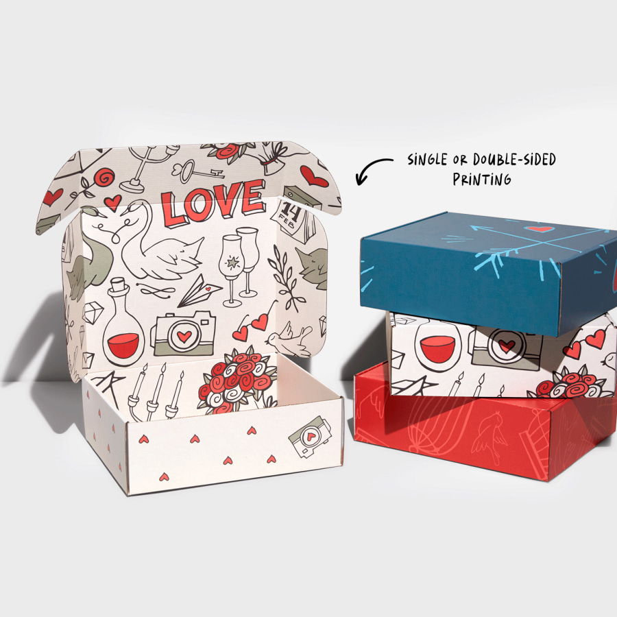 Four mailing boxes in different colour schemes, showcasing the single or double sided printing options.