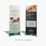  Forsiden og bagsiden af et dobbeltsidet rørbanner, der promoverer et livsstilsbrand.