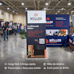 Una lona retráctil promocionando una empresa de renovaciones del hogar. Los beneficios destacados incluyen: que vienen preensambladas, puede subir su archivo fácilmente, miles de diseños y envío rápido y gratis. 