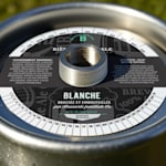 Une collerette de fût pour bière blonde affichant un modèle d’avertissement gouvernemental.