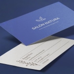 Una tarjeta de presentación perlada promocionando a un salón.