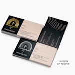 Un conjunto de tarjetas recordatorio de citas con relieves metalizados dorados y un conjunto de tarjetas de recordatorio de citas con relieves metalizados plateados, ambos son del miso spa y tienen el mismo diseño.