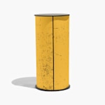 La parte posterior de un mostrador promocional redondo con el tema de un gimnasio color amarillo.