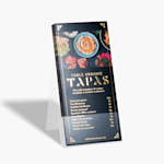 Pile de cartons d’information avec effet métallisé doré en relief présentant le menu d’un restaurant et disposés dans un porte-cartes en plastique.