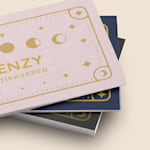 En bunke visittkort av hamp for en boutique.