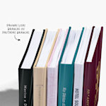 Lombadas de livros de convidados para diversas ocasiões, como despedidas de solteira e festas de aniversário.